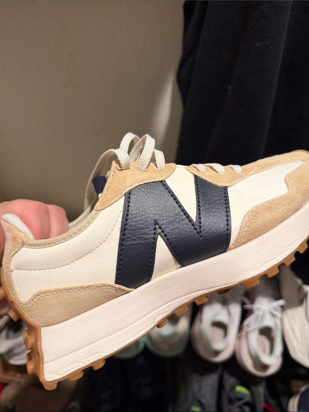 New Balance 327’s - Picture 8 of 8